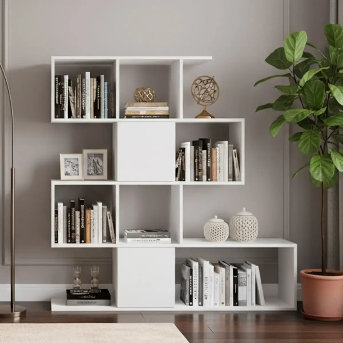 Libreria Moderna Asimmetrica Porta Libri Mensole Ripiani Design Bifacciale Con Vani Aperti e Chiusi Soggiorno Salotto 145 x 27,8 x 142 Cm Bianco