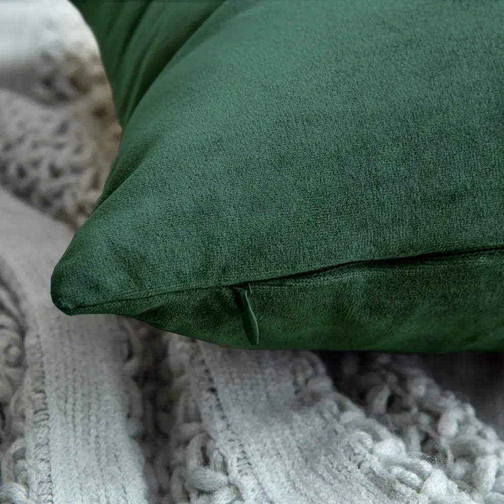 Set di 2 Federe Per Cuscini In Velluto Morbido e Resistente Copricuscini Per Divano Poltrona Soggiorno Arredo Arredamento Casa Design Moderno Elegante Con Cerniera Invisibile