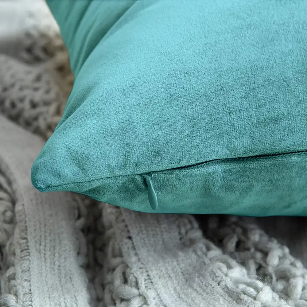 Set di 2 Federe Per Cuscini In Velluto Morbido e Resistente Copricuscini Per Divano Poltrona Soggiorno Arredo Arredamento Casa Design Moderno Elegante Con Cerniera Invisibile