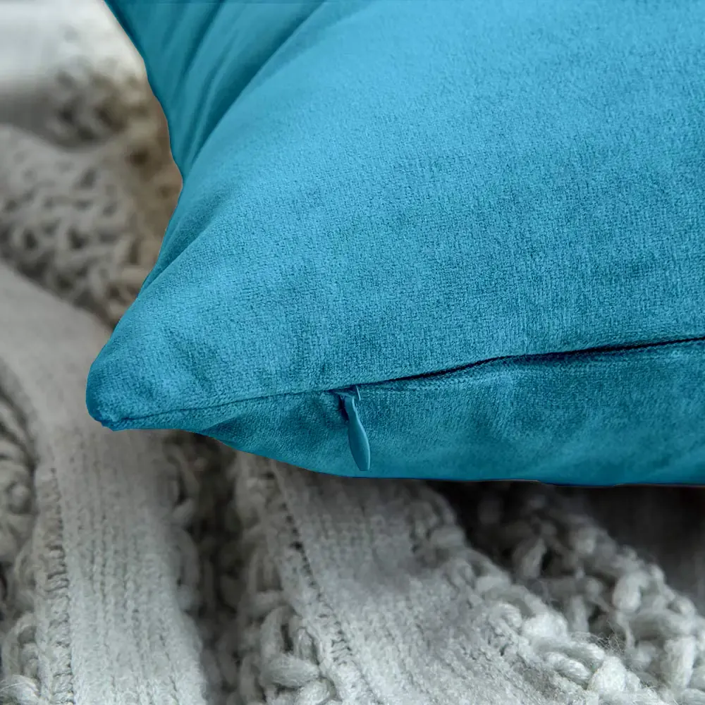 Set di 2 Federe Per Cuscini In Velluto Morbido e Resistente Copricuscini Per Divano Poltrona Soggiorno Arredo Arredamento Casa Design Moderno Elegante Con Cerniera Invisibile