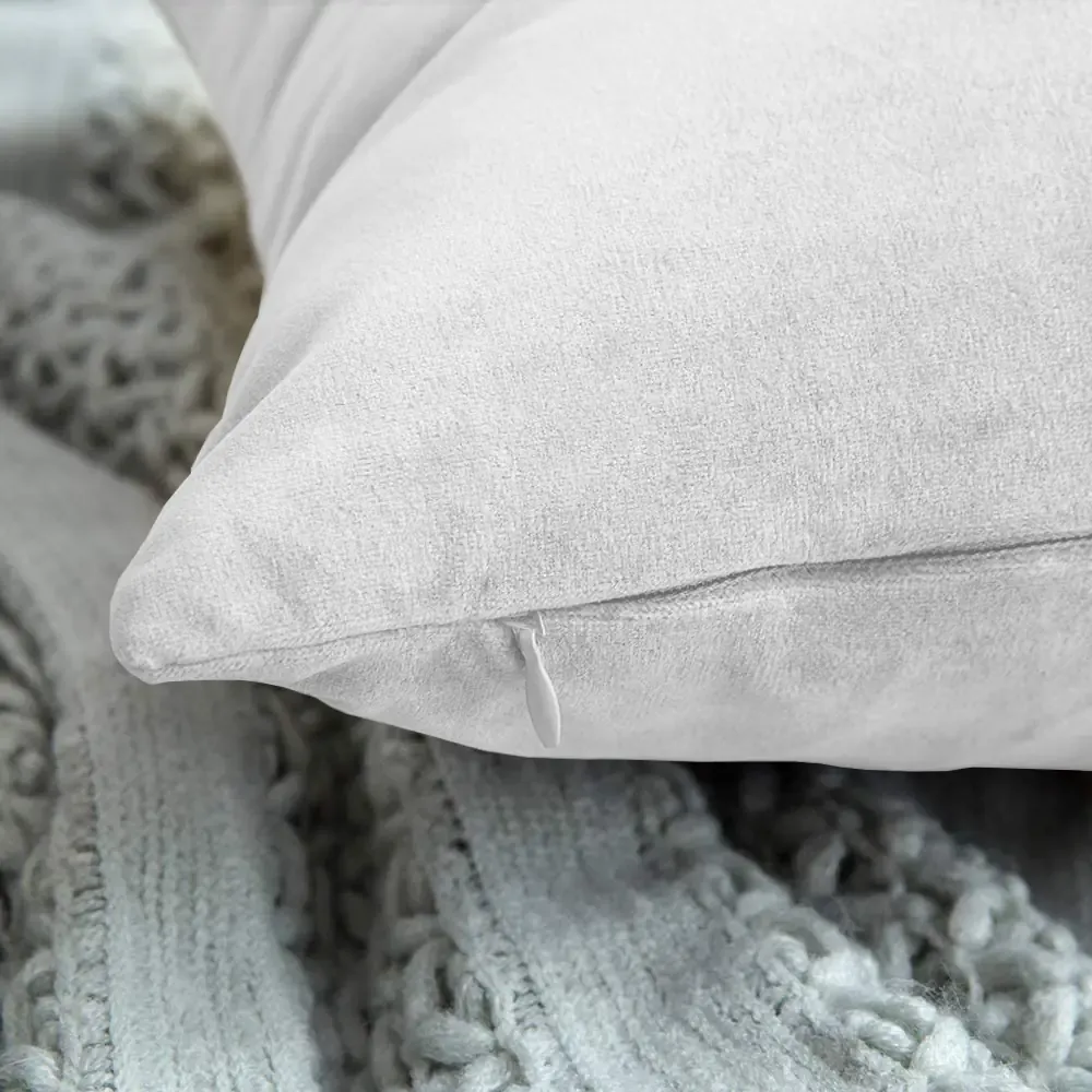 Set di 2 Federe Per Cuscini In Velluto Morbido e Resistente Copricuscini Per Divano Poltrona Soggiorno Arredo Arredamento Casa Design Moderno Elegante Con Cerniera Invisibile