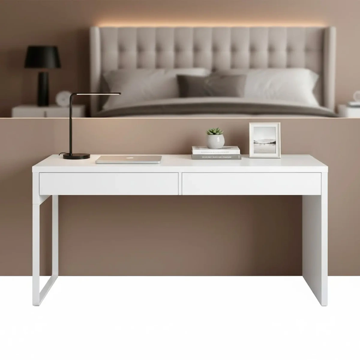 Scrivania Ufficio Home Office Studio Design Moderno Tavolo Lavoro Computer Cassetti Arredo Casa Professionale Ampia Superficie Organizzazione Minimal Elegante 138 x 50 x 75 Cm Bianco
